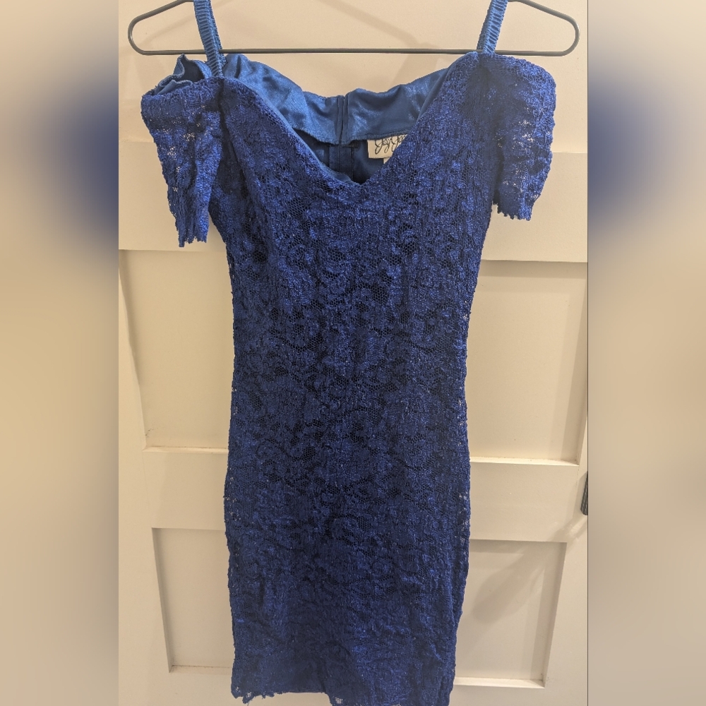 Vintage 90s Elegant Blue Lace Off-Shoulder Dress Size 5/6